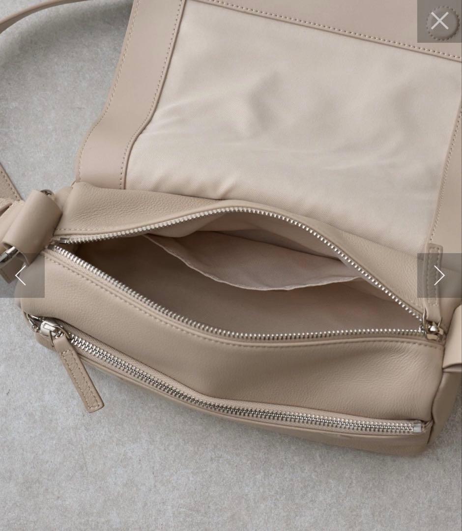 BEARDSLEY 本革レザーボディバッグ