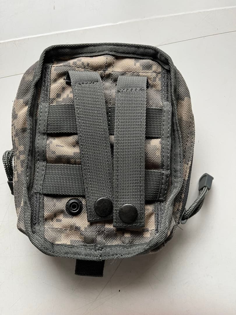 迷彩ショルダーバッグ