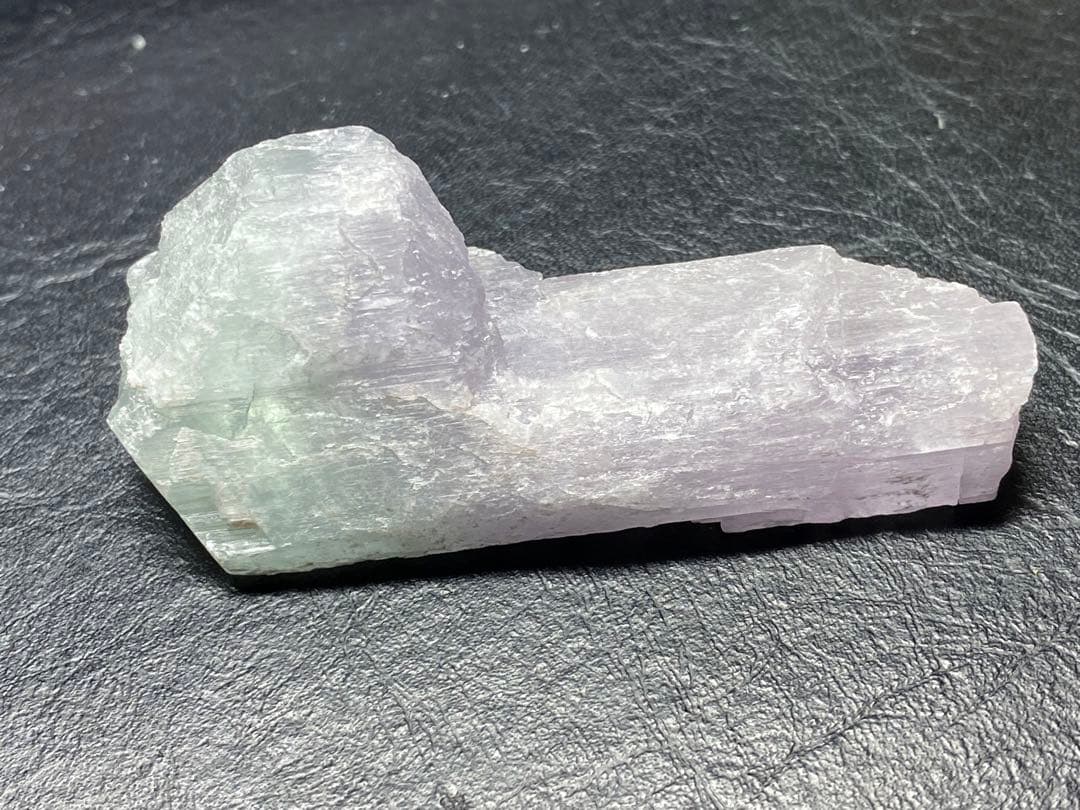 バイカラー　ヒデナイト　(クンツァイト) 36g