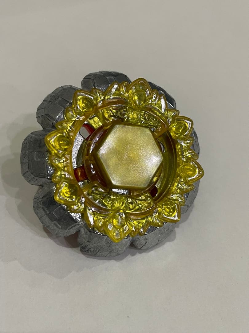 メタルファイトベイブレード　ディバインクラウンTR145D