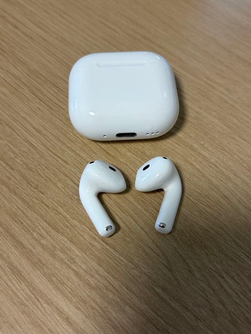 AirPods4 ノイズキャンセリング機能搭載　ワイヤレスイヤホン 本体