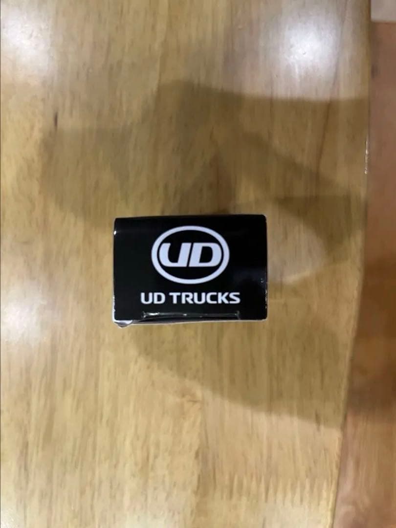 トミカ UDトラックス90周年記念ミニカー　非売品