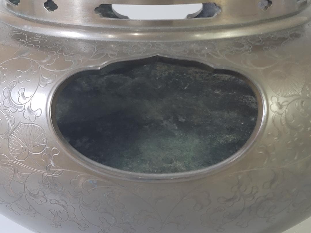 DT715 茶道具 三つ葉葵 徳川紋 刻 銅 風炉 時代物