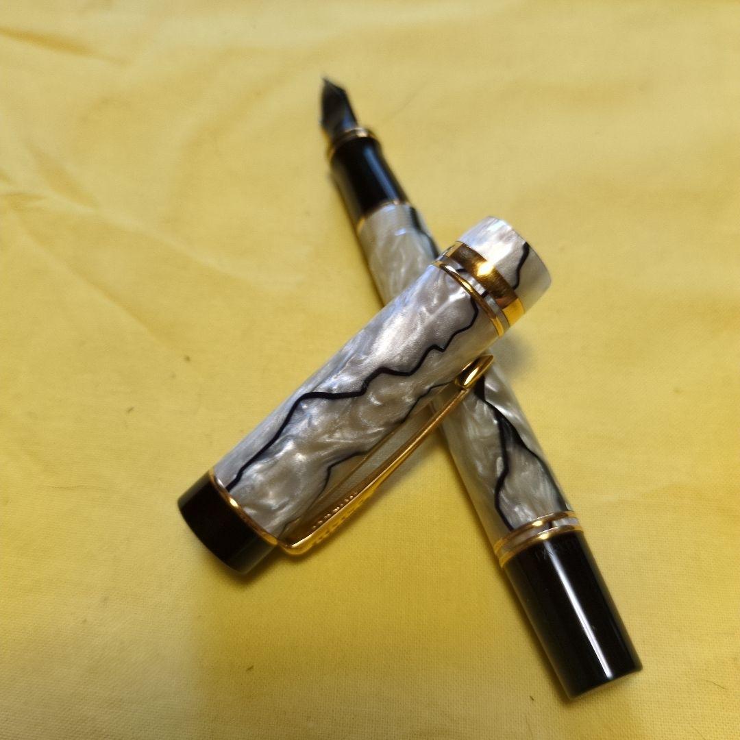 デュオフォールド　パールブラック　　18k 750