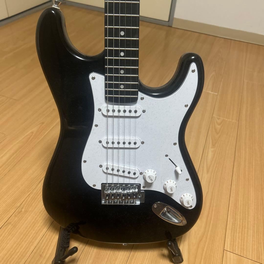 ブラックストラトキャスタータイプエレキギター