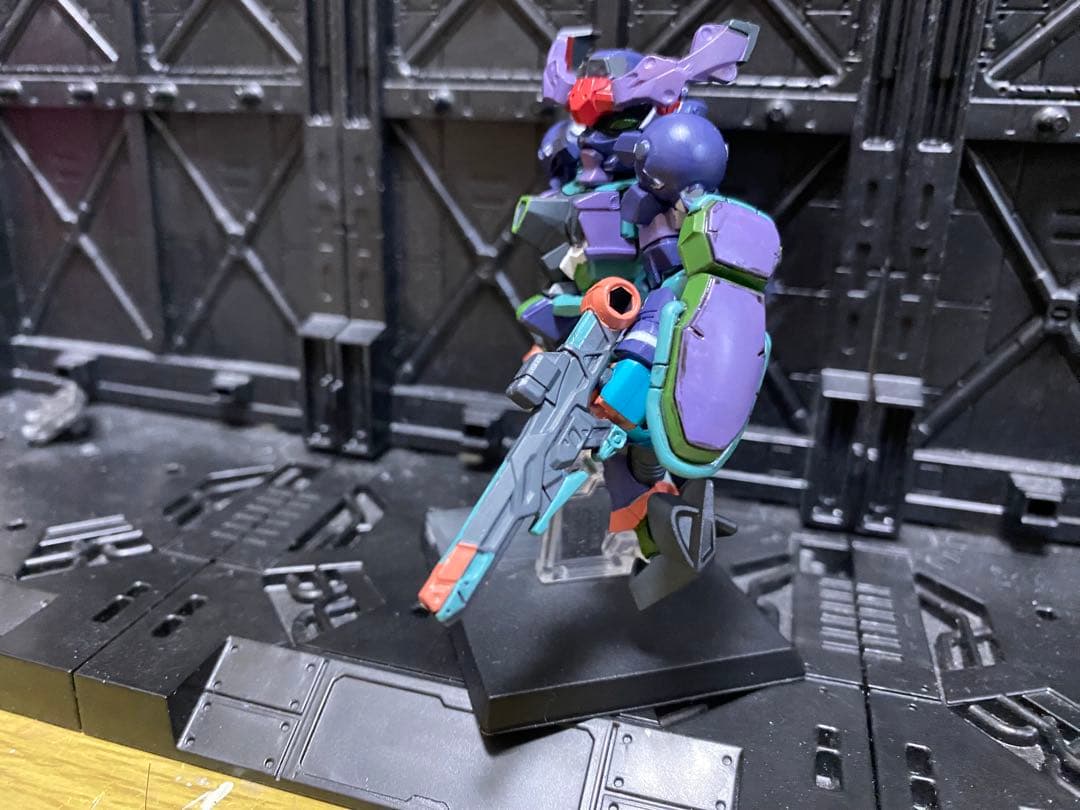 モビルスーツアンサンブル　ジフレトカラー塗装中