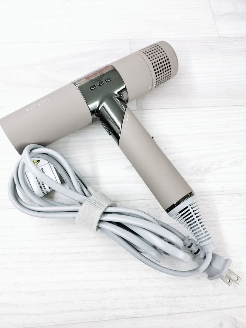 未使用に近い☺KINUJO 絹女 ドライヤー キヌジョ