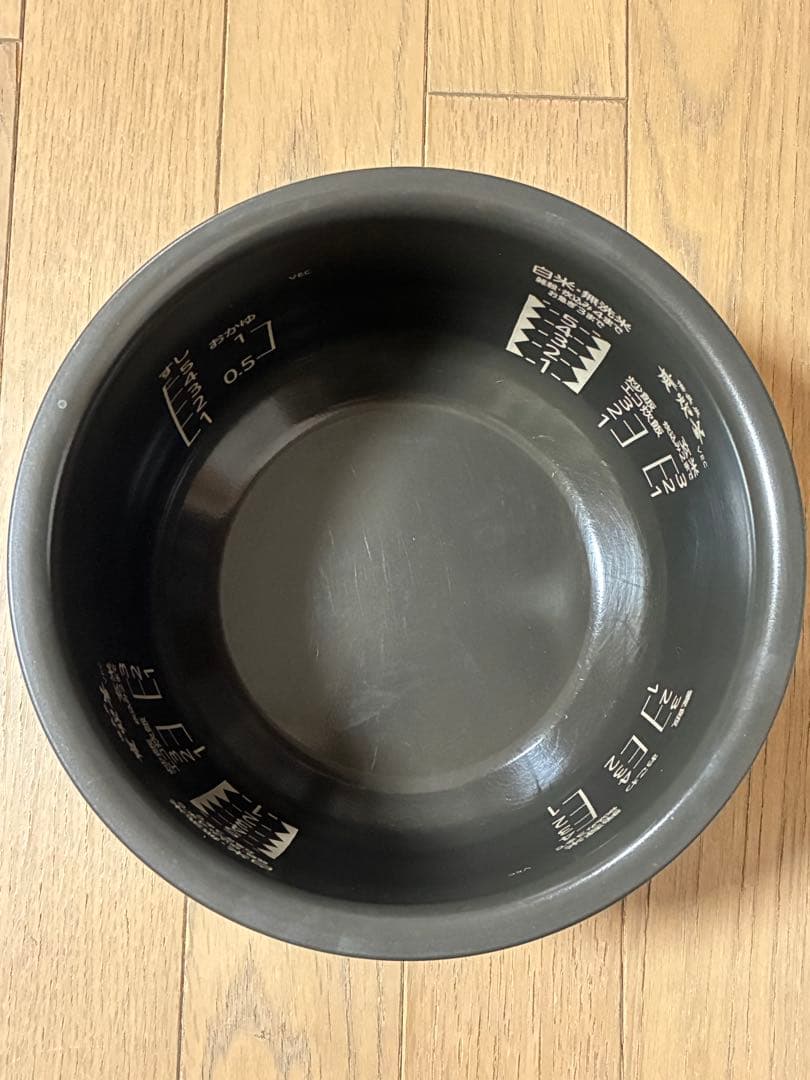 MITSUBISHI 三菱 IH炊飯器24年製 5.5合NJ-E10FJ