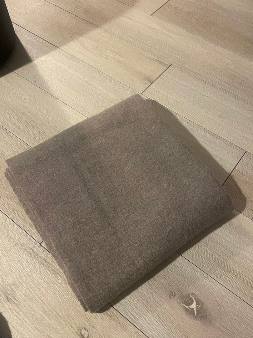 【ワンコ氏】Acne Studios ベージュ マフラー フリンジ付き