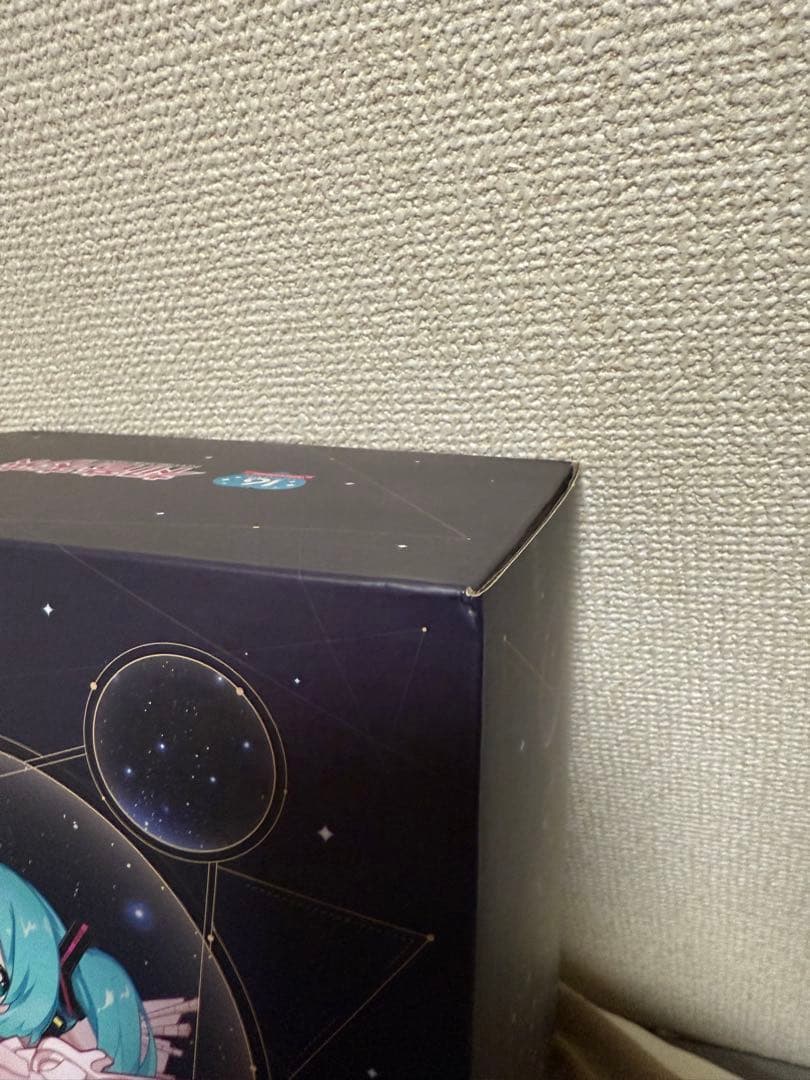 初音ミク 16th フィギュア オルゴール 缶バッジ 中国限定