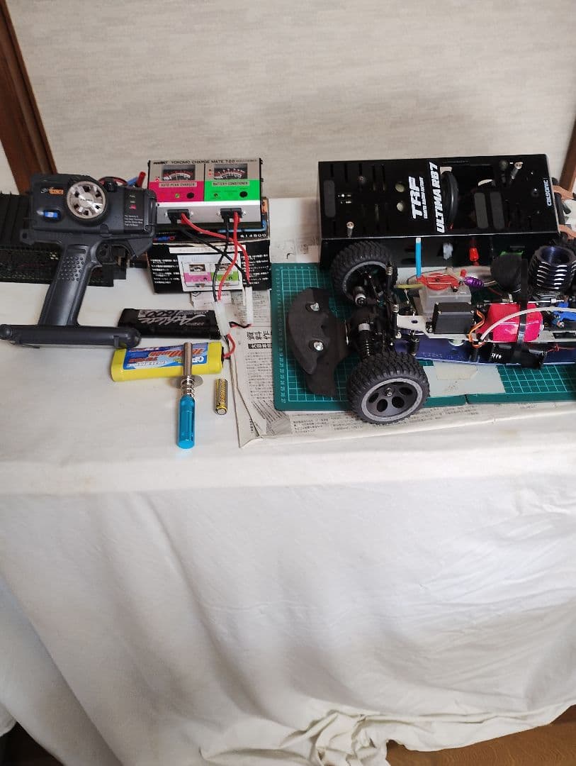 始動・稼働確認済み、京商製２速式エンジン ラジコンカー 本体と付属品