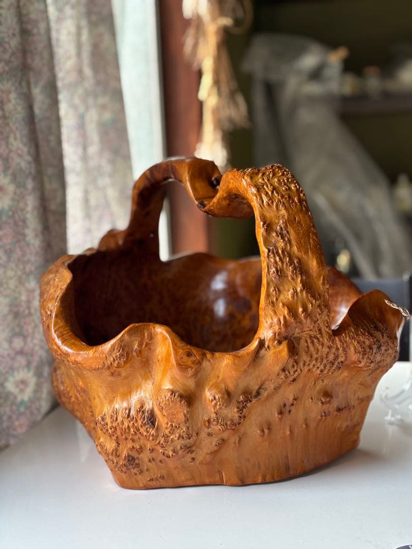 ヴィンテージ　天然木　くり抜き　カゴ　切り株 バスケット カゴ 職人　工芸品　大