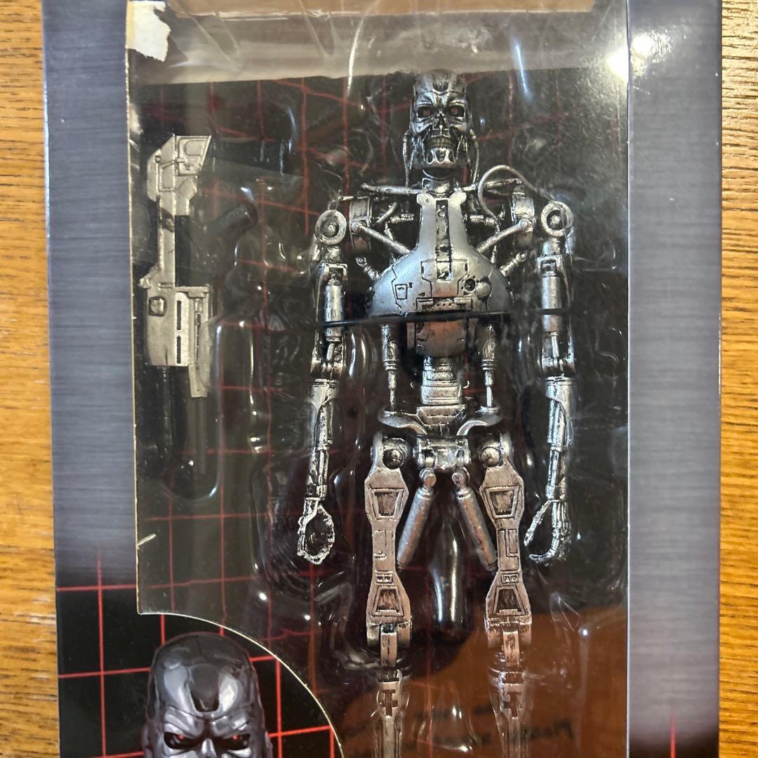 T-800 エンドスケルトン 「ターミネーター」 7インチ アクションフィギュア