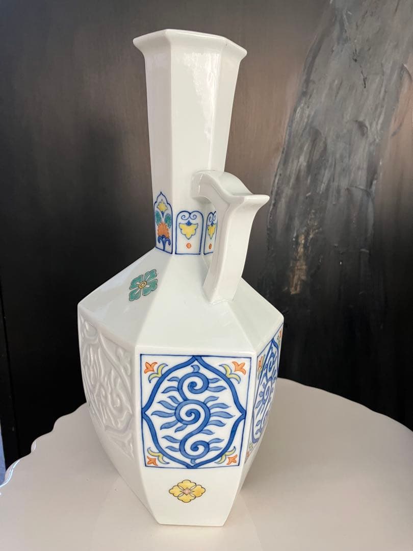 青とオレンジの装飾陶器花瓶