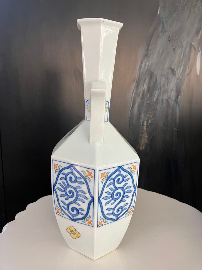 青とオレンジの装飾陶器花瓶