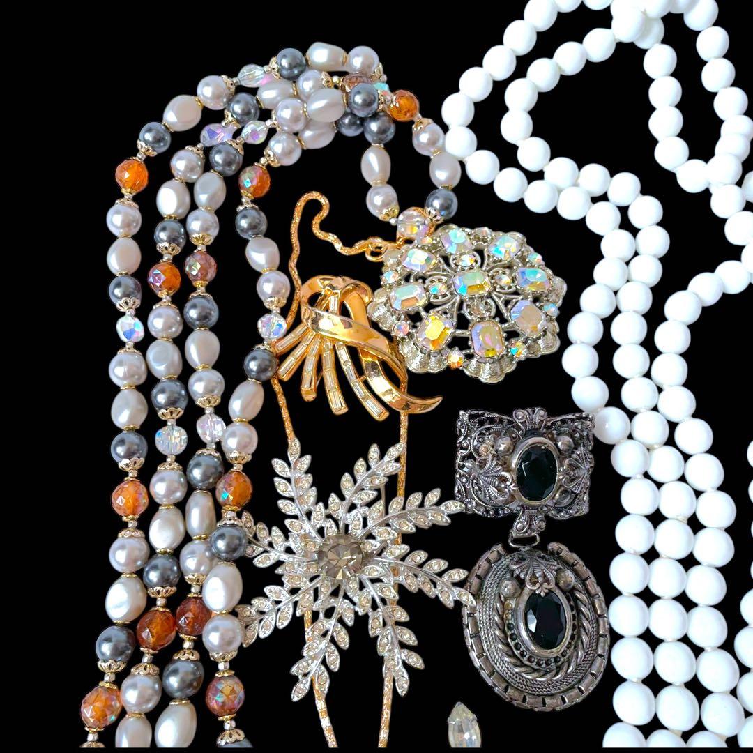 BLACK FRIDAY福袋☆ブラック&クリアカラー19点☆ブランドブローチ多数