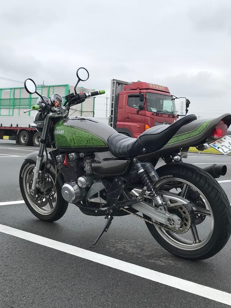 ゼファー 400 外装　ラップ塗装　最終値下げ！