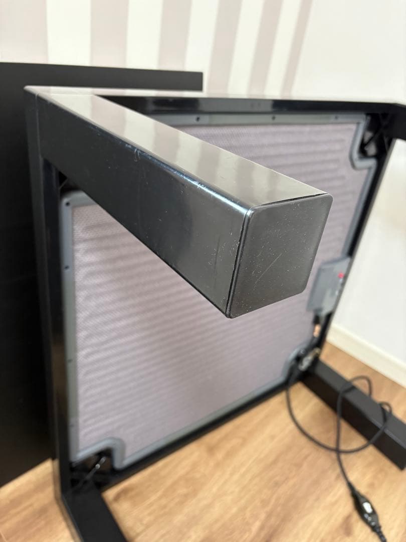 『カインズ』全面フラットヒーター　温度調整可能　正方形　黒