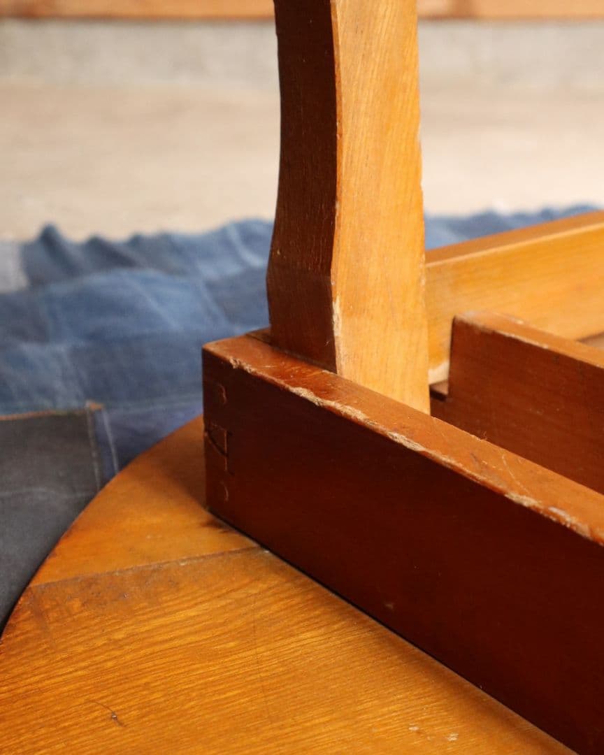 最終値下げ 栓(セン)の小ぶりな丸ちゃぶ台　古道具 古家具 アンティーク 古民家