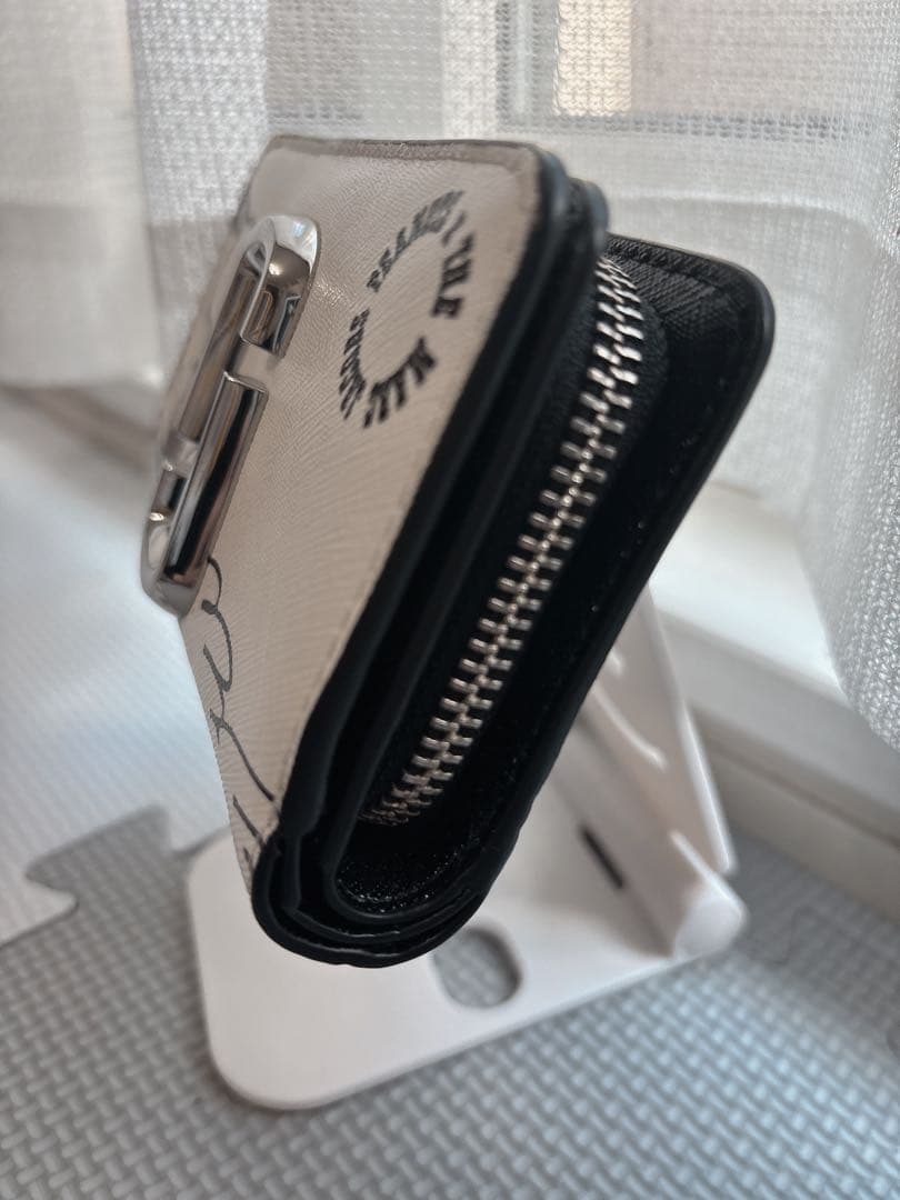 希少⭐️MARC JACOBS 二つ折り財布 PEANUTコラボ スヌーピー
