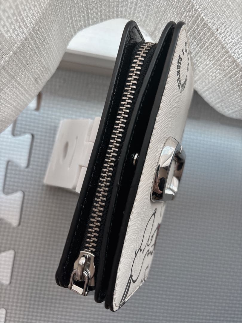 希少⭐️MARC JACOBS 二つ折り財布 PEANUTコラボ スヌーピー