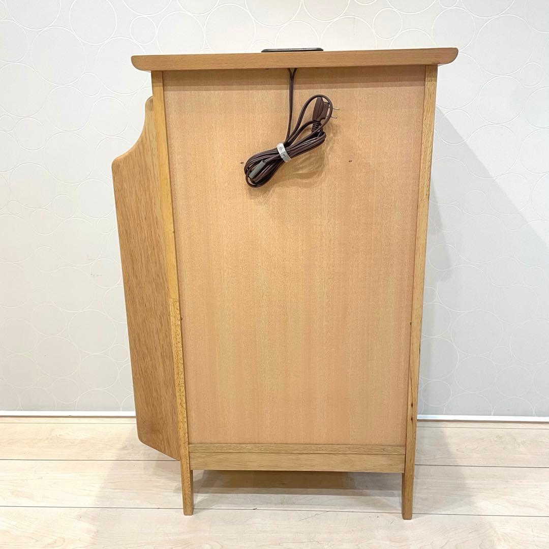 【美品】karimoku キャビネット 収納棚 ガラス扉 コンセント付