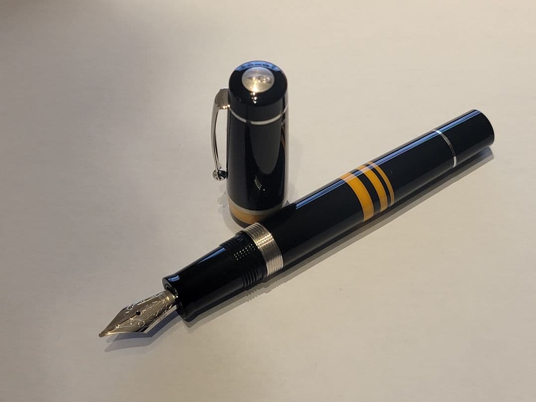 [週末限定値下]DELTA SOLARIS イエロー 万年筆 B/14K