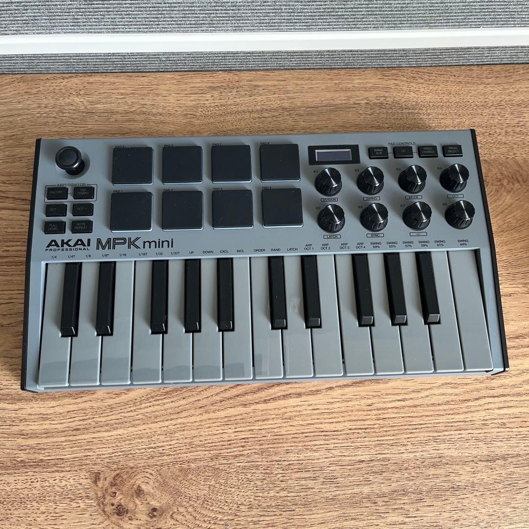 AKAI MPK Mini MK3 グレー