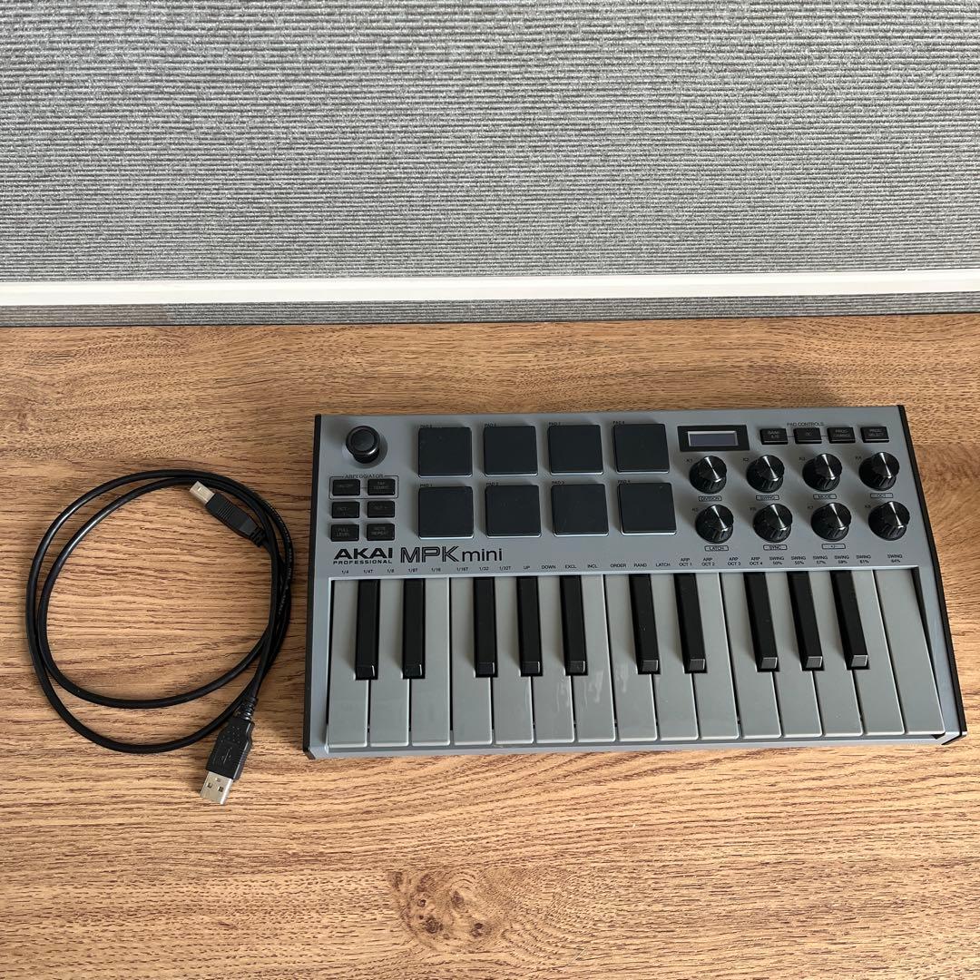 AKAI MPK Mini MK3 グレー