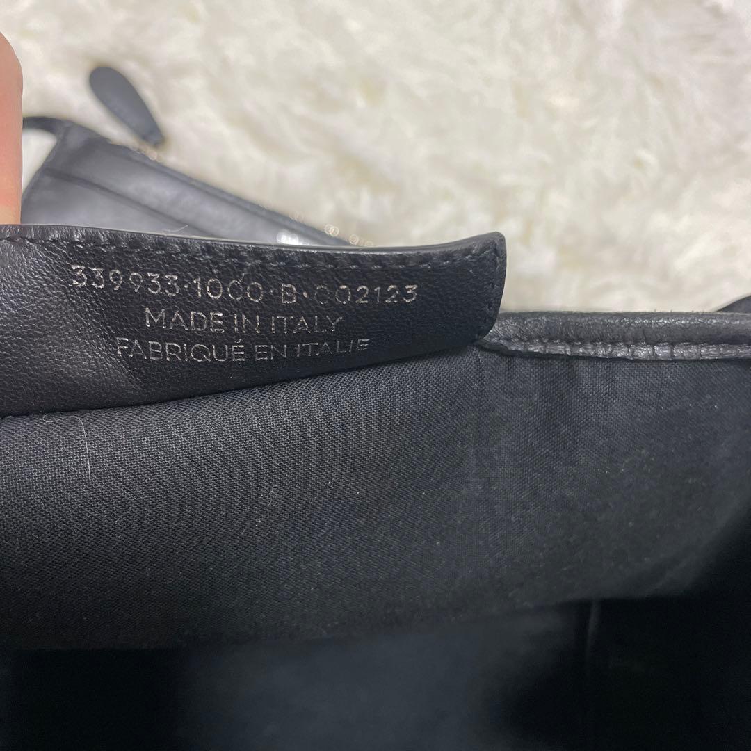 バレンシアガ ネイビーカバス Sブラック レザー