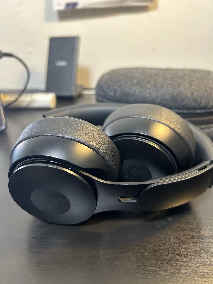 Beats by dr.dre solo proワイヤレスヘッドホンケース付き