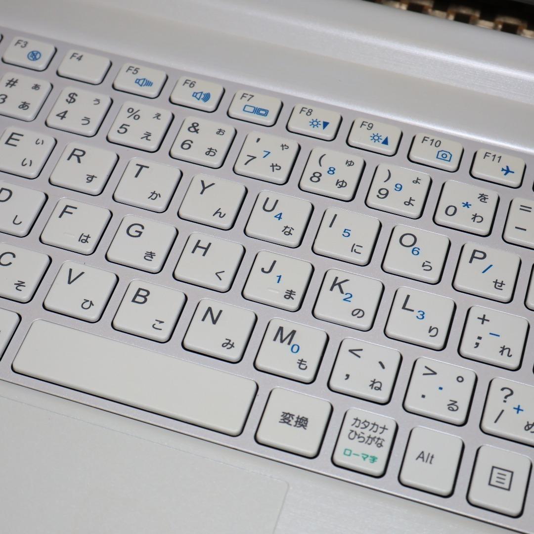 人気の白！Win11公式対応8世代i7/メ16/新品SSD480/無線/カメラ