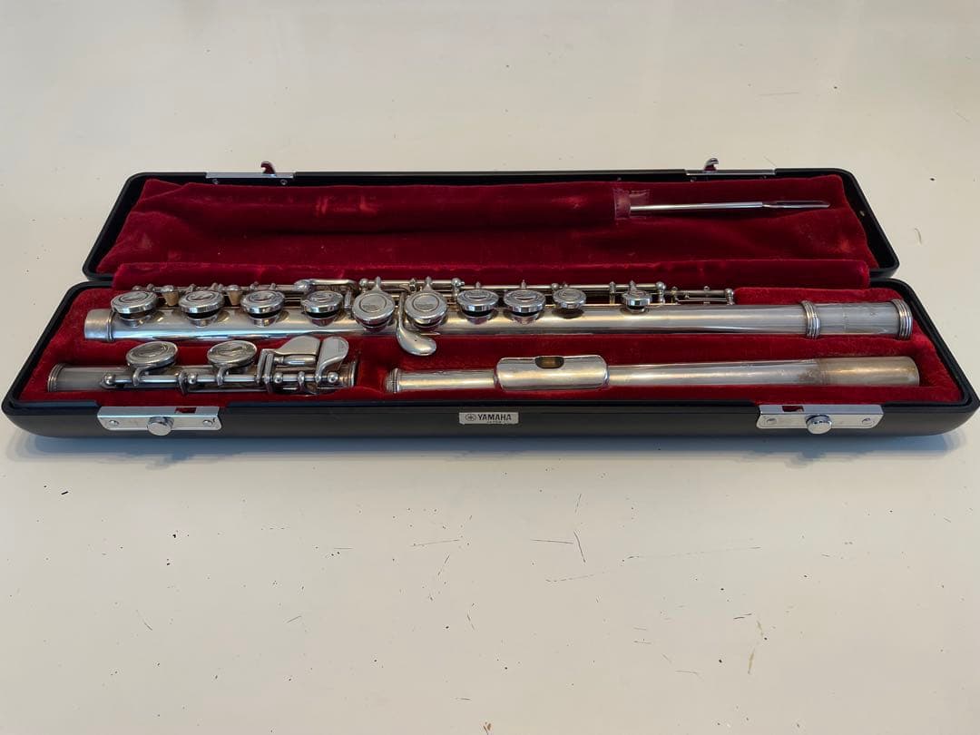 YAMAHA YFL411 銀製フルート ケース付き　調整必要