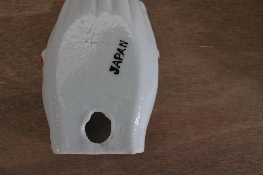 【A】ホワイトハンドモチーフ/Made in Japan /陶器製・小物入れ