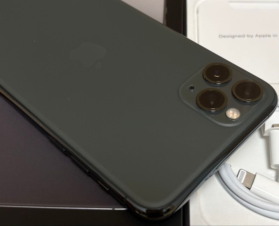 【美品】iPhone 11 PRO MAX 256GB ミッドナイトグリーン