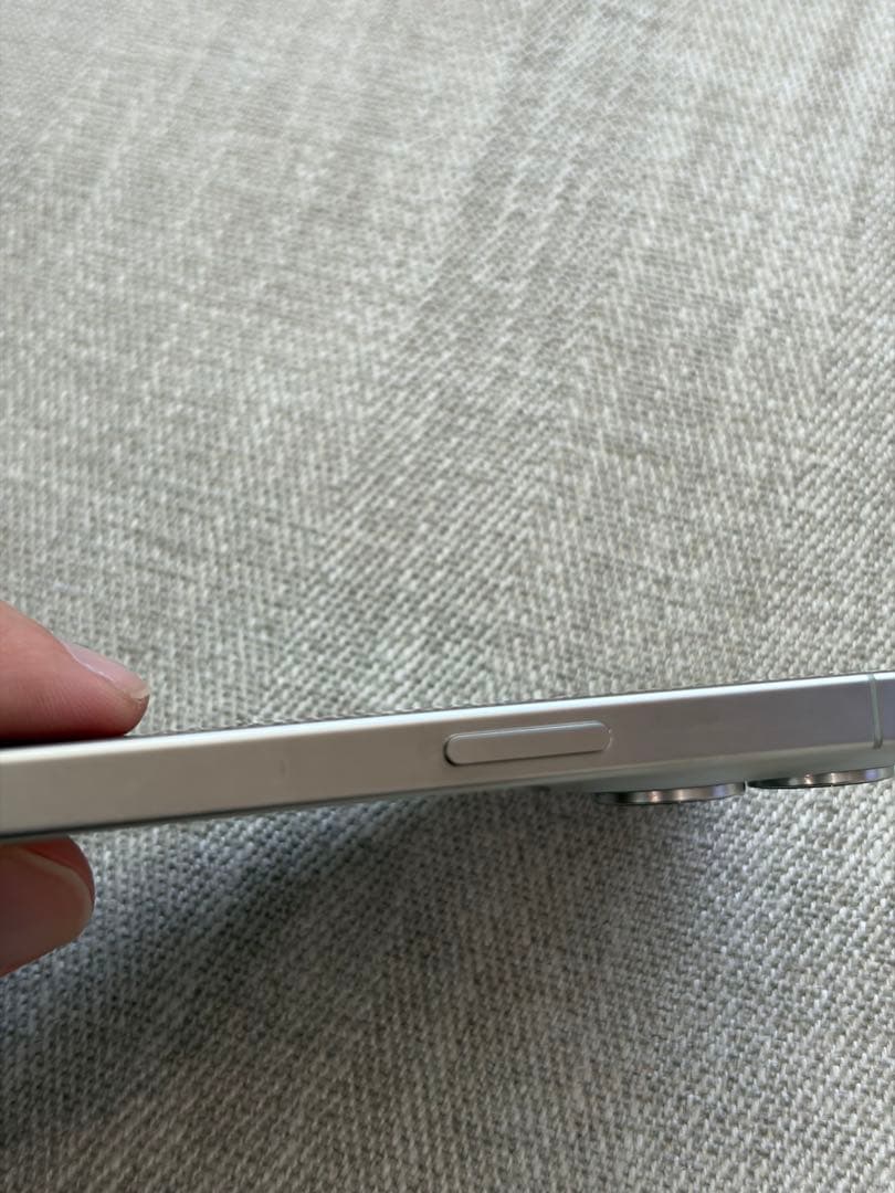 Apple iPhone 15 Pro 本体 256GB