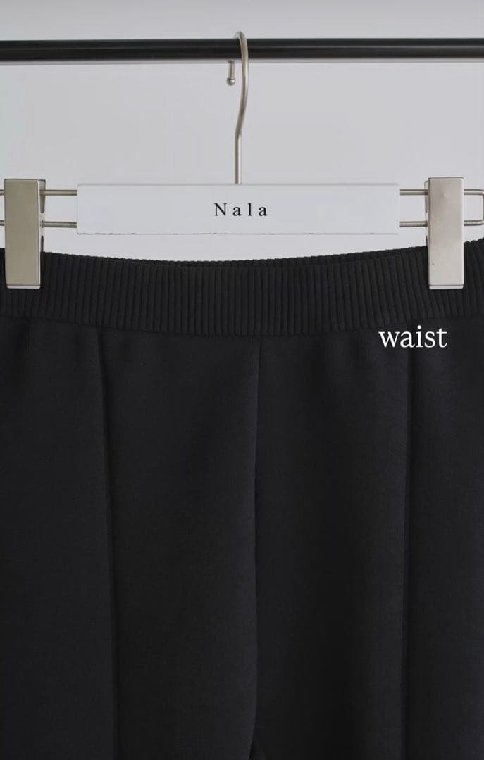 nala ハーフレギンス