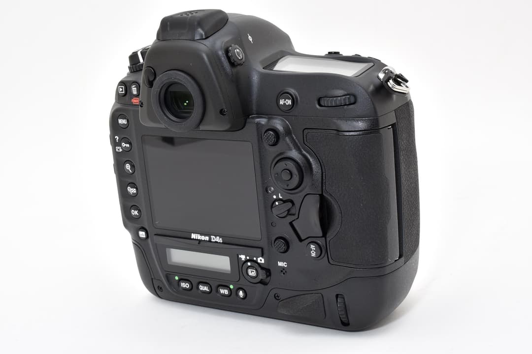 52ショットの■ほぼ新品■ Nikon ニコン D4s #C665