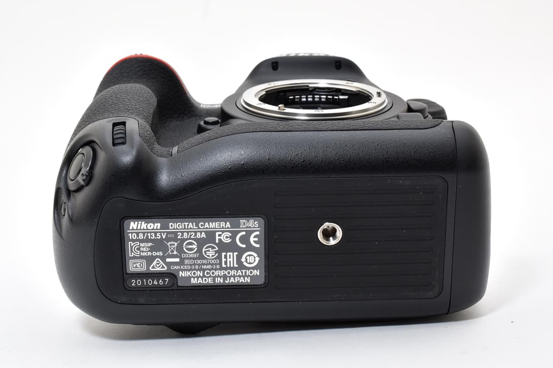 52ショットの■ほぼ新品■ Nikon ニコン D4s #C665