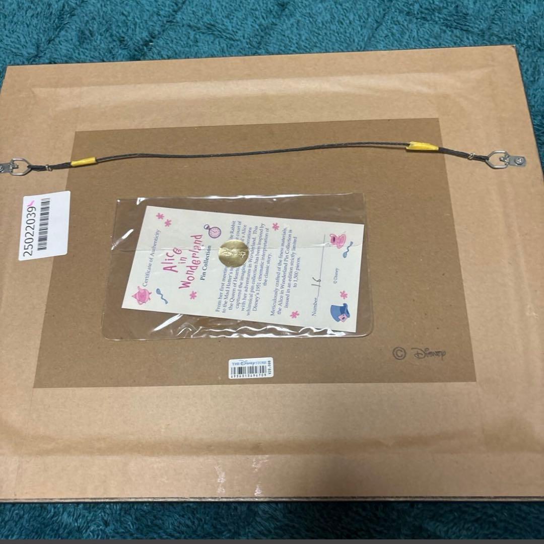 ディズニー　アリス　ふしぎの国のアリス　激レア　シリアルナンバー　ピンバッジ