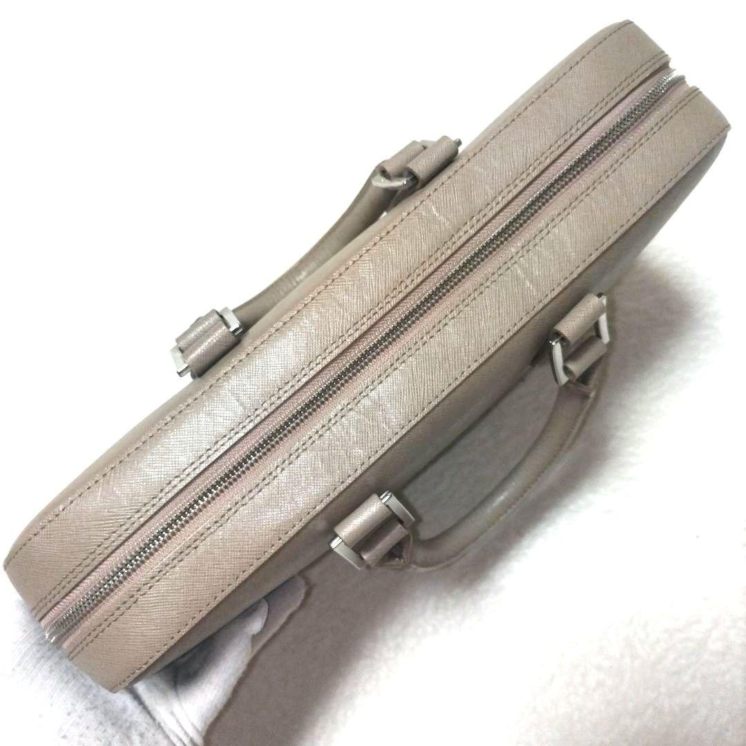 【極美品】ペッレモルビダ キャピターノ 1室タイプ ブリーフケース 希少色 レア