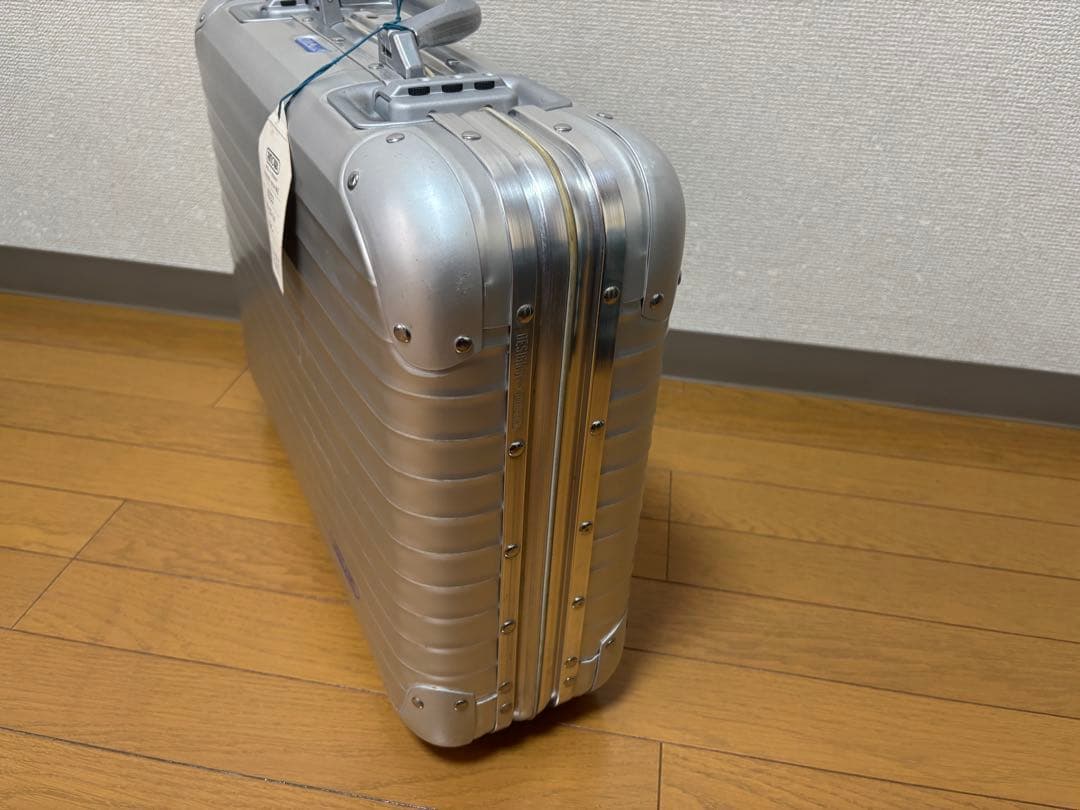 RIMOWA アルミニウム ビジネスバッグ シルバー 中型