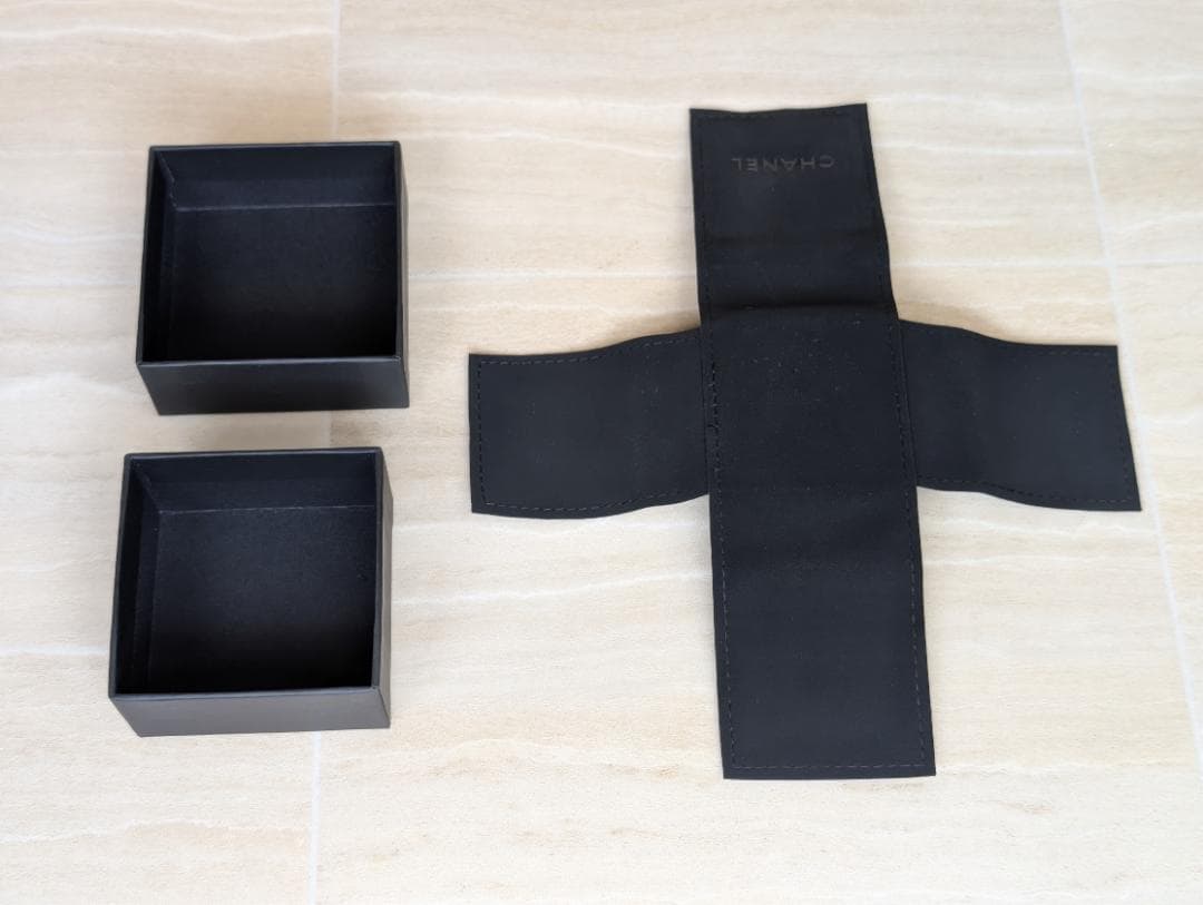 シャネル　CHANEL　アクセサリー入れ　ケース　空箱　デニム地　ベロア　黒