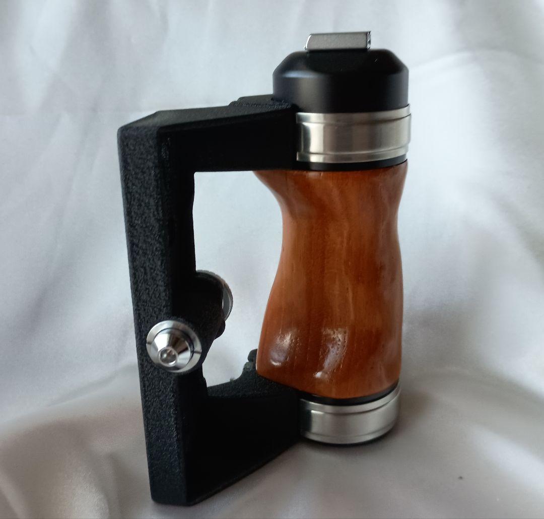 ほぼ無傷で綺麗。PENTAX 6 X 7 中判カメラ　バケペン ウッドグリップ