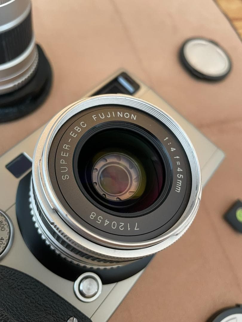 Fujifilm TX-1 + 45mm F/4 + 90mm F/4 作例あり