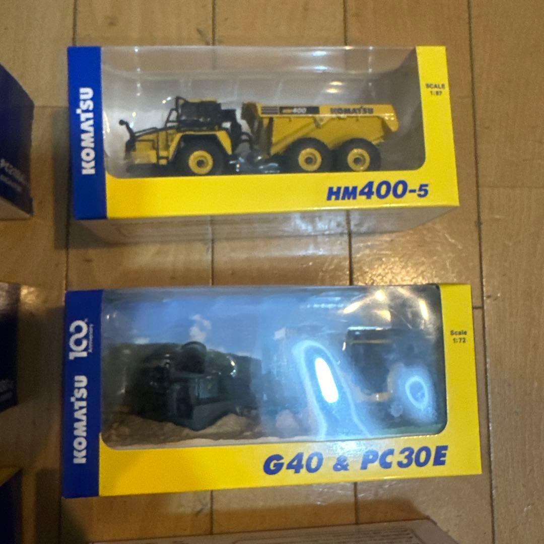 コマツ ミニカーセット最新以外11種　HＯサイズ　株主優待　オリジナル非売品