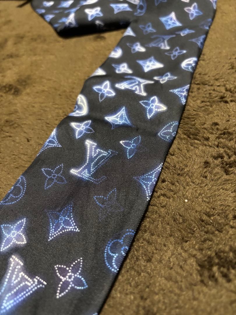 LOUIS VUITTON ルイヴィトン バンドー マヒナ スカーフ