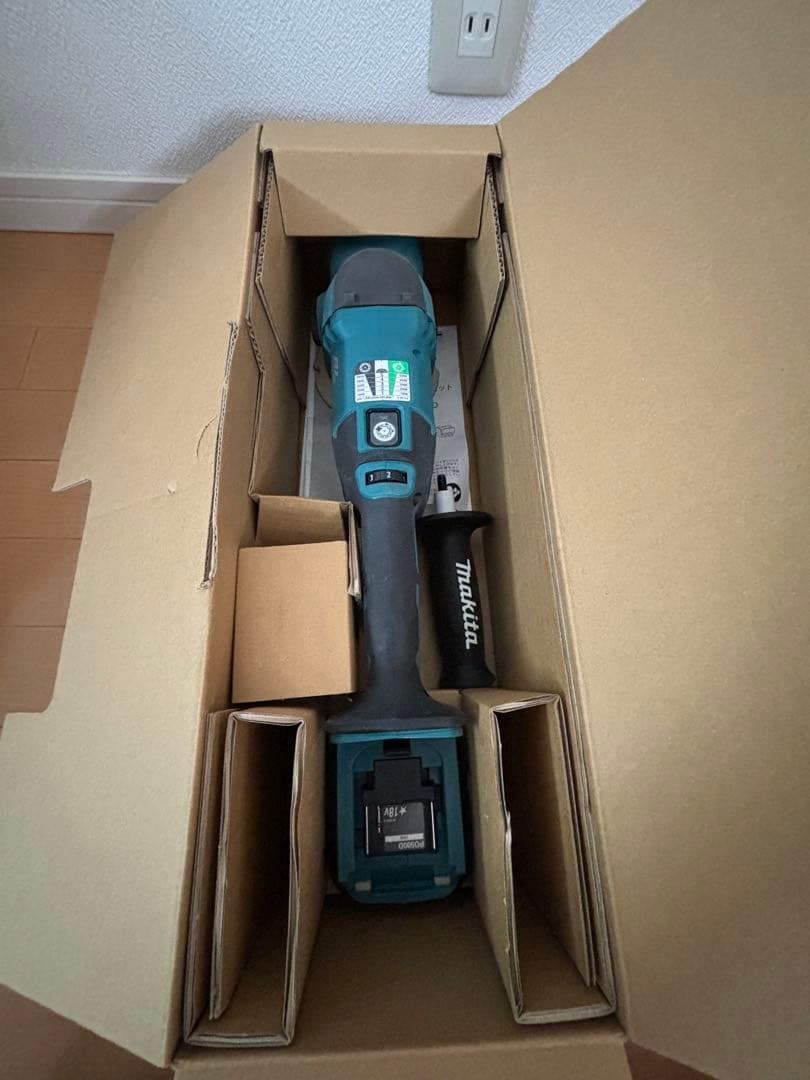 マキタ　ポリッシャー　18v PO500DZ