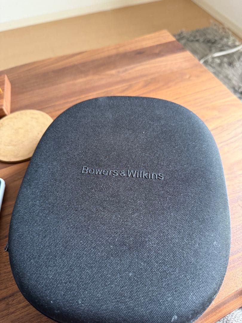 Bowers & Wilkins ワイヤレスヘッドホン　Px8