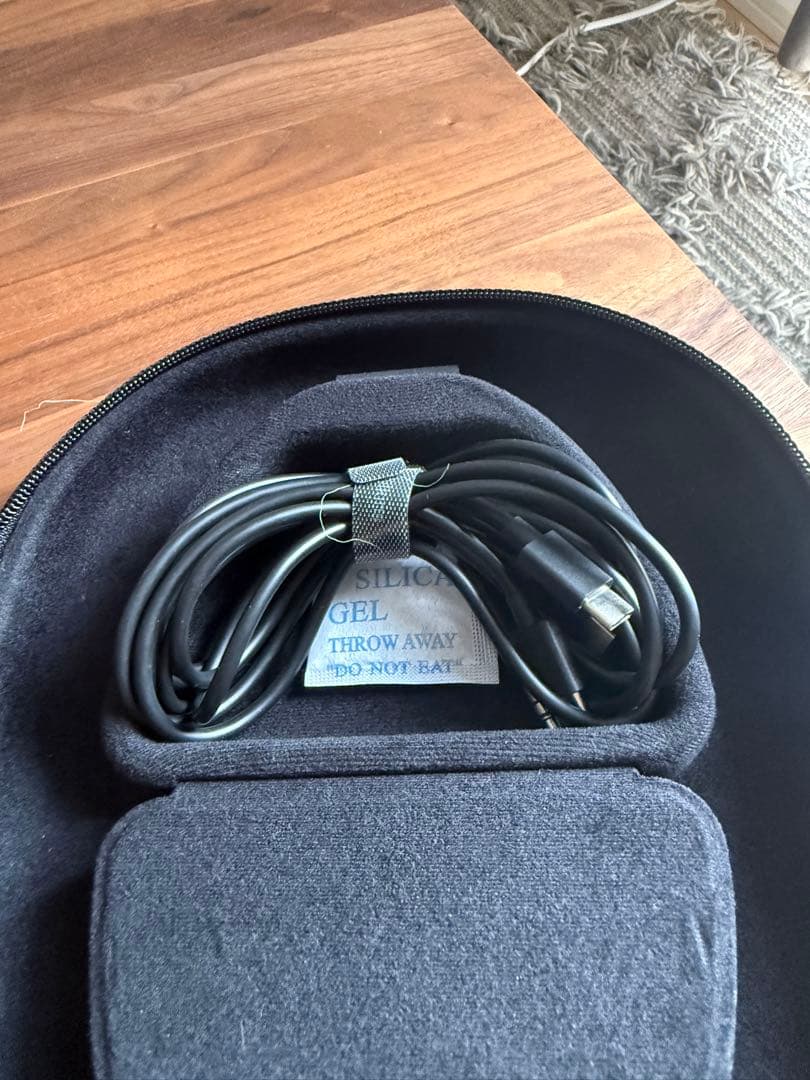 Bowers & Wilkins ワイヤレスヘッドホン　Px8